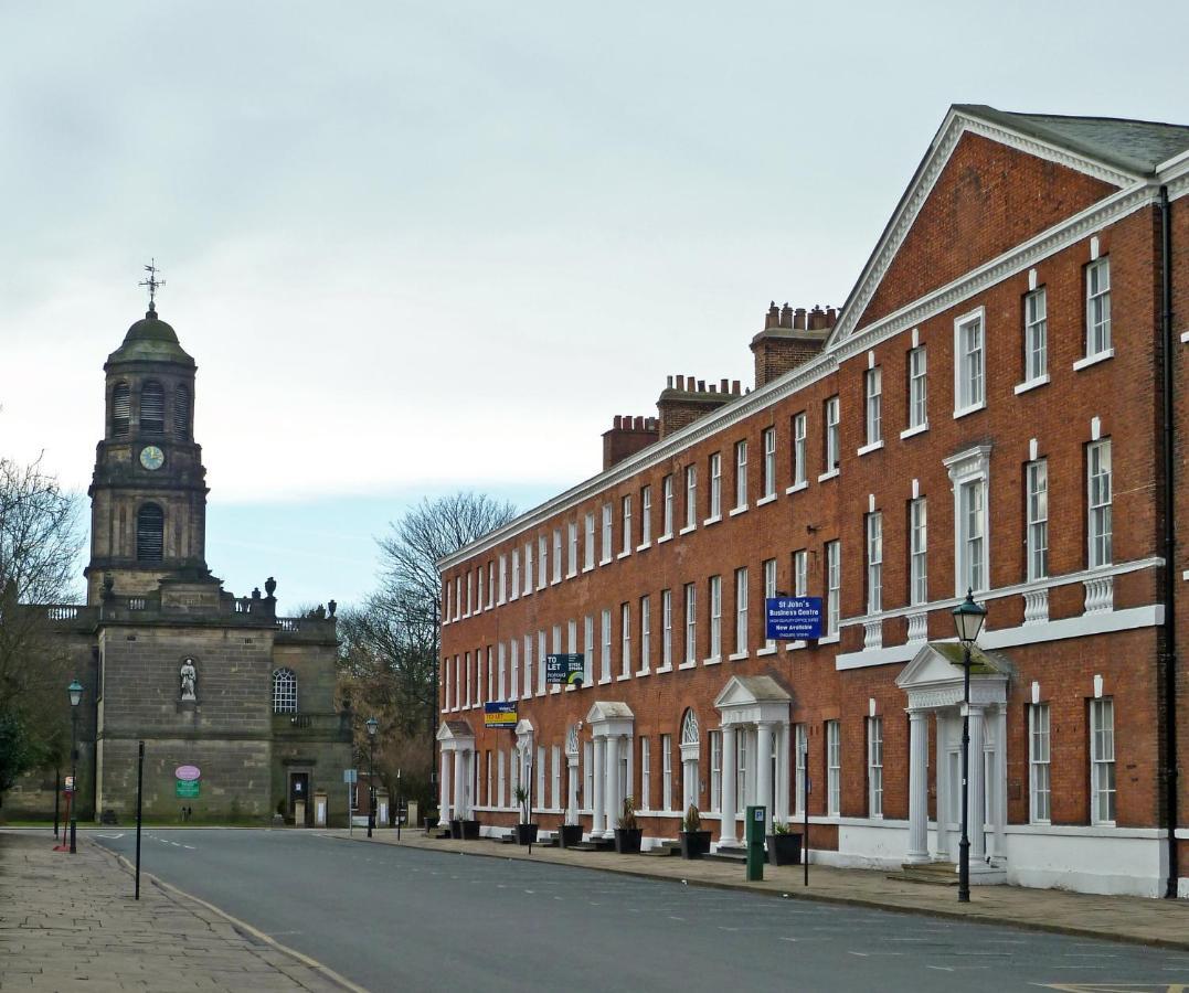 Town House Apartments Wakefield Exterior photo